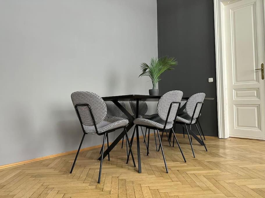 Spacious Living I Luxury Design * Wien