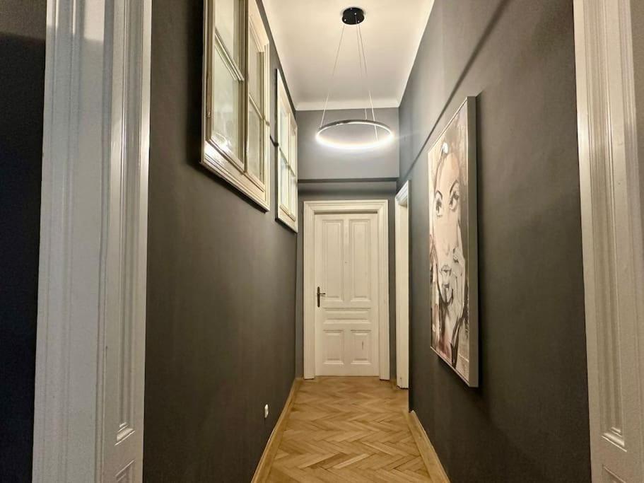 Spacious Living I Luxury Design Apartment Wien